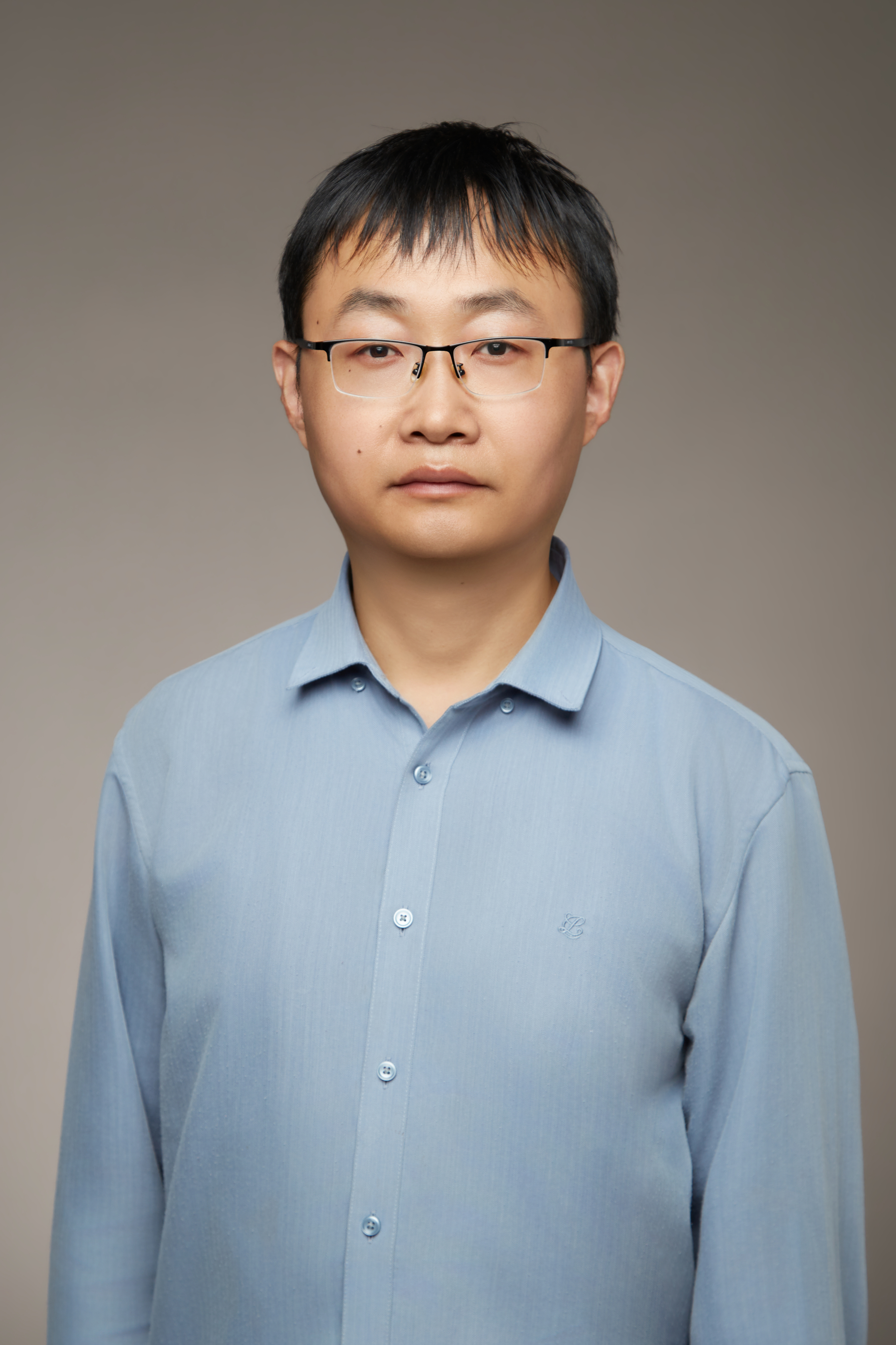 杨向东的照片