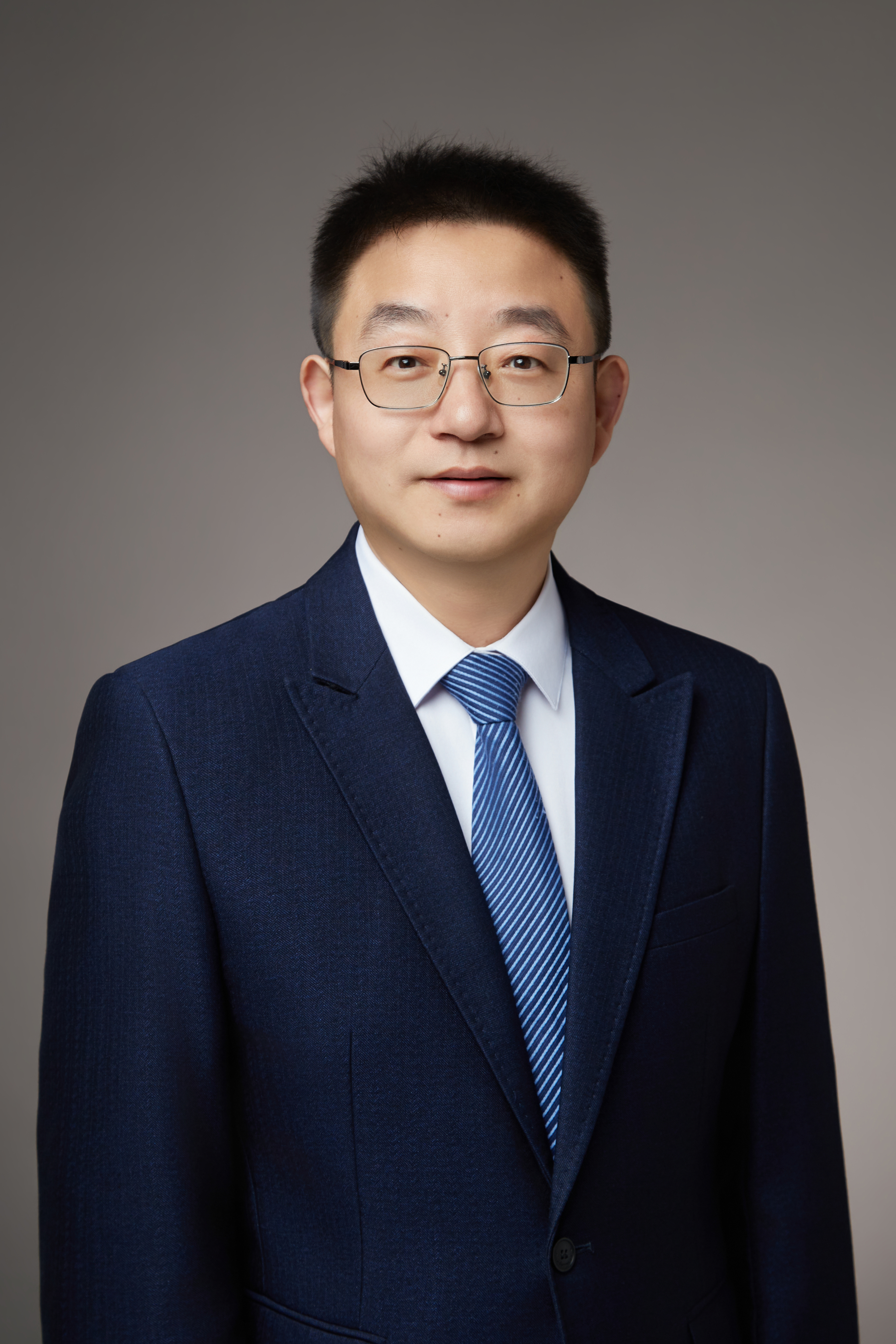 李周平的照片